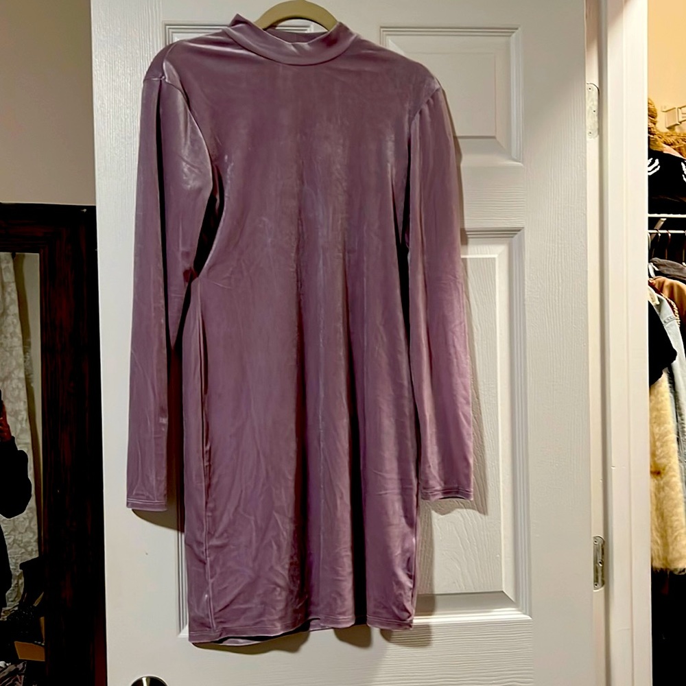 Never worn H&M lavender velvet dress